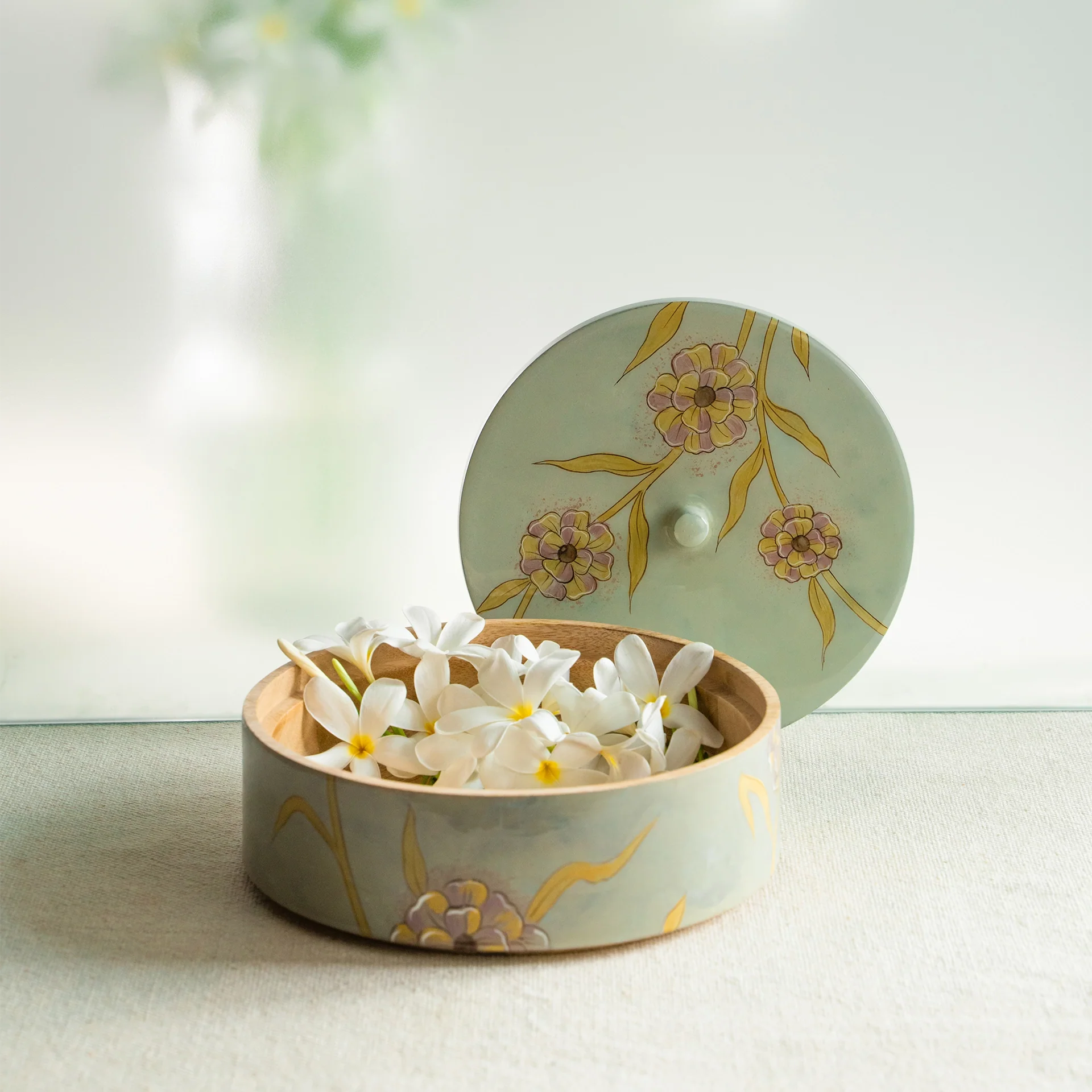 Forever Blooms  Serving Bowl with Lid - Image 4