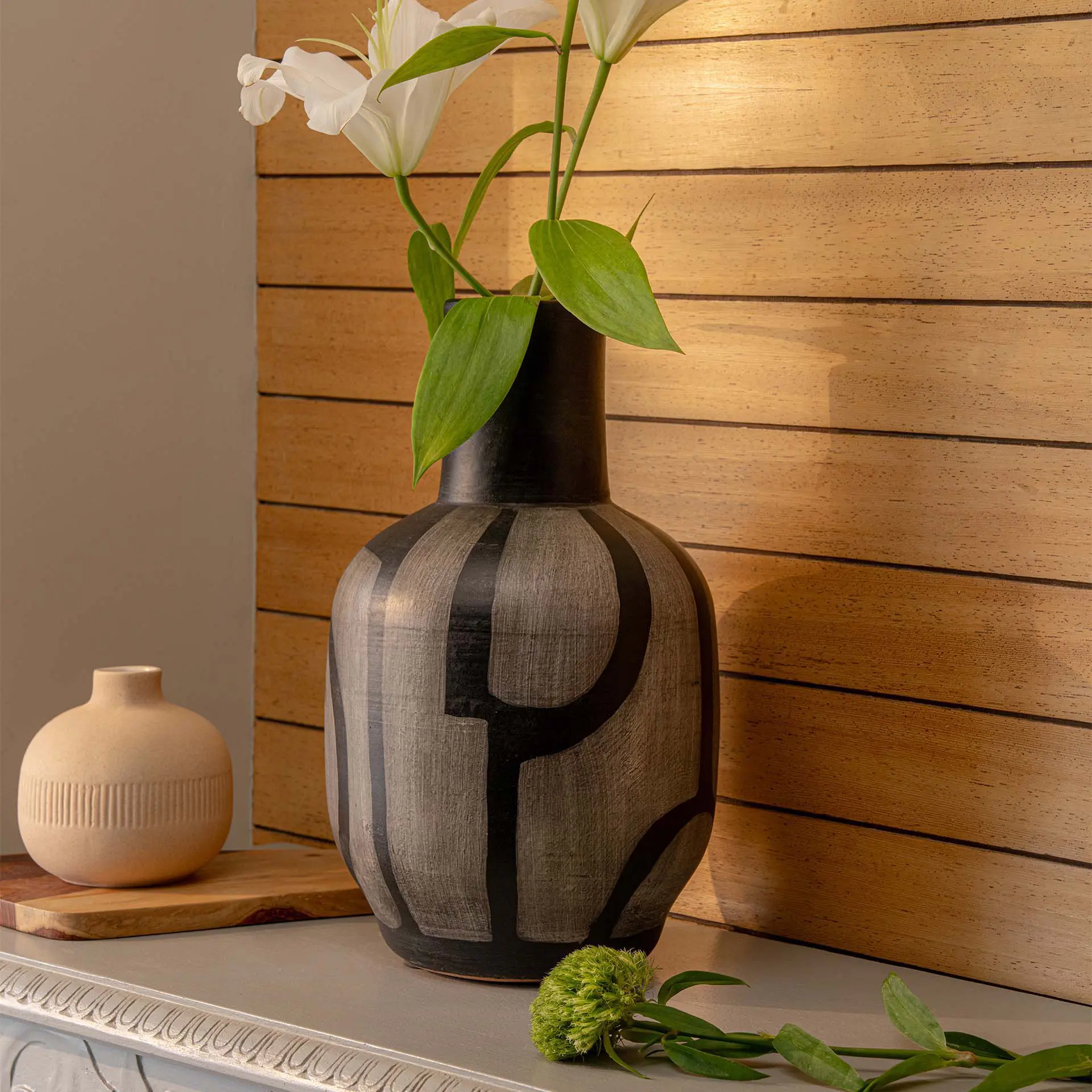 In Spring Terracotta Vase - Black (Short) - Image 6
